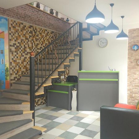 Hotel Tradicia Тбилиси Экстерьер фото