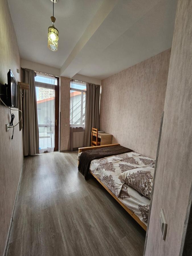 Hotel Tradicia Тбилиси Номер фото