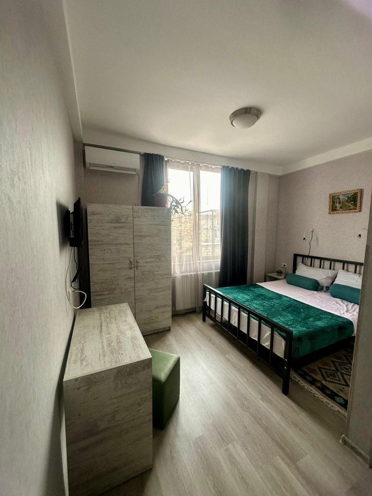 Hotel Tradicia Тбилиси Экстерьер фото