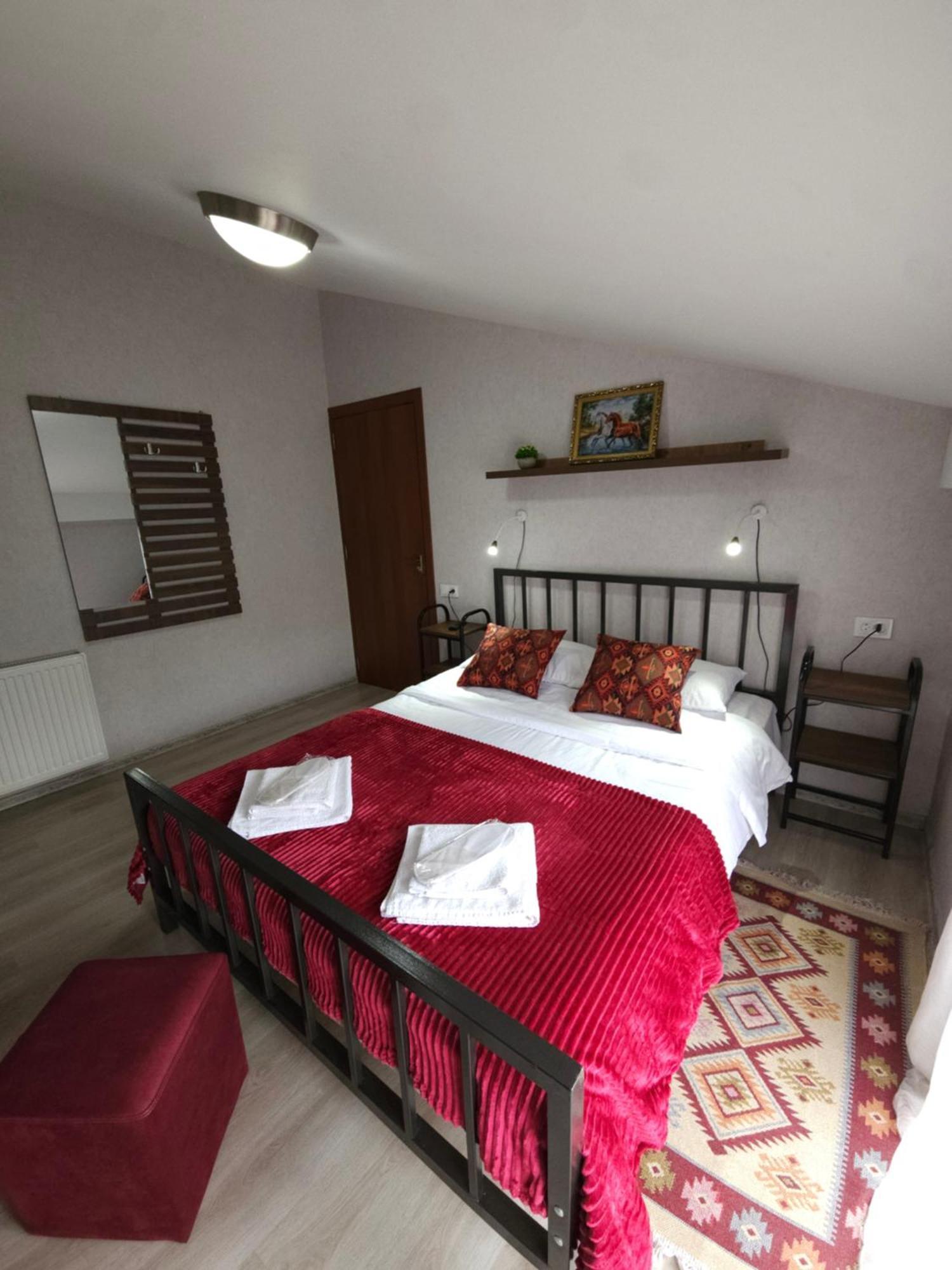 Hotel Tradicia Тбилиси Экстерьер фото
