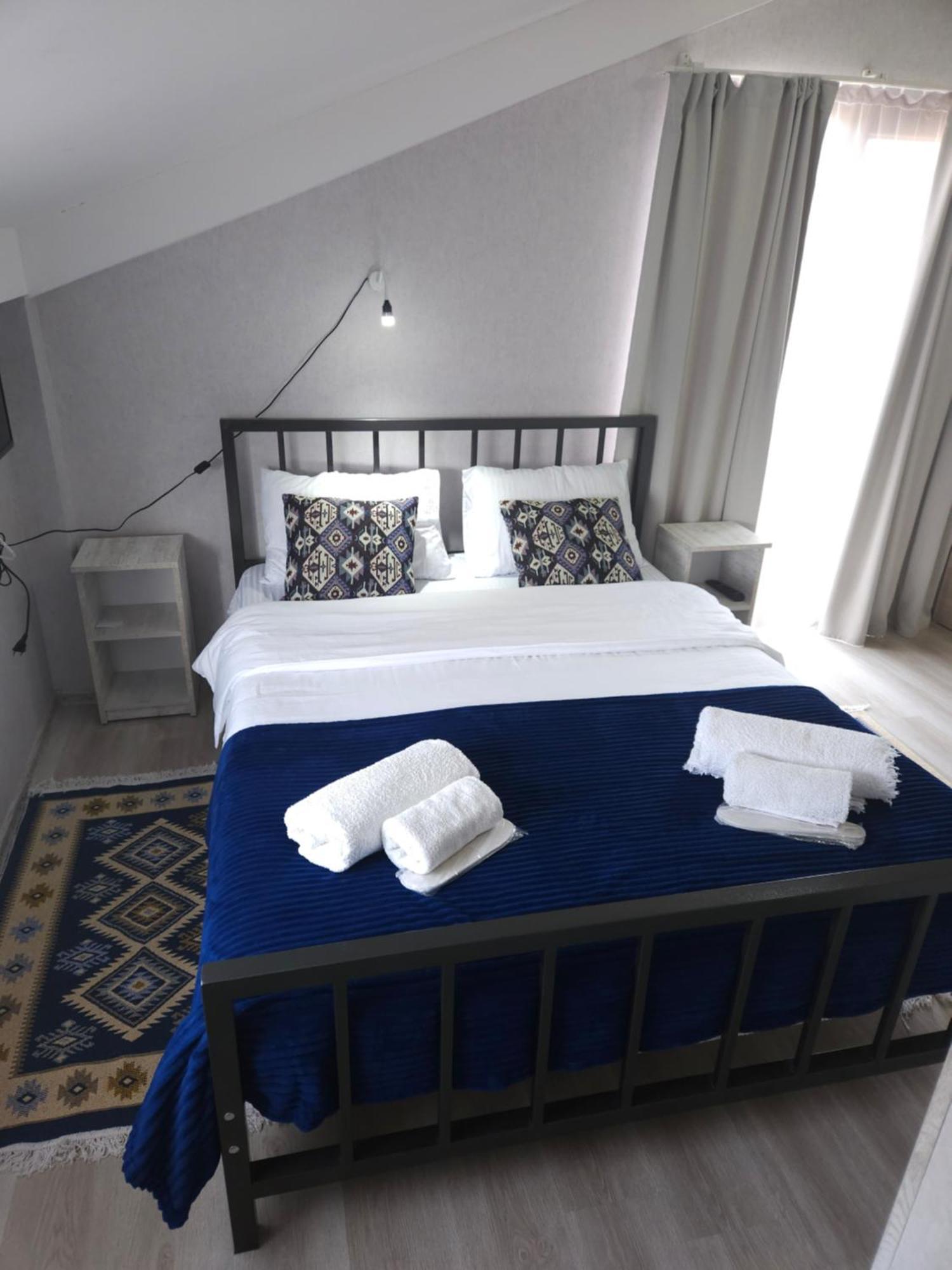 Hotel Tradicia Тбилиси Экстерьер фото